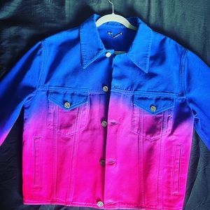 Louis Vuitton | Cropped Gradient Denim Jacket
[ 2022 SS ]
